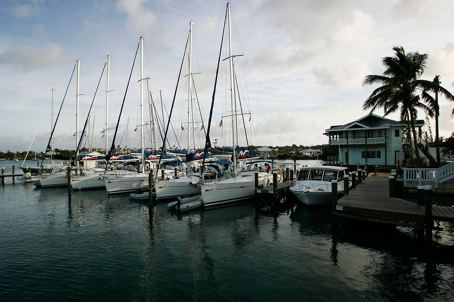 moorings yacht charters nassau bahamas